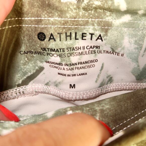 Athleta Ultimate Stash II Capri-Painted Energy Olive Camo Medium - Picture 6 of 7